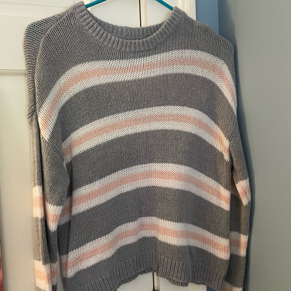 American Eagle Sweater, slightly worn